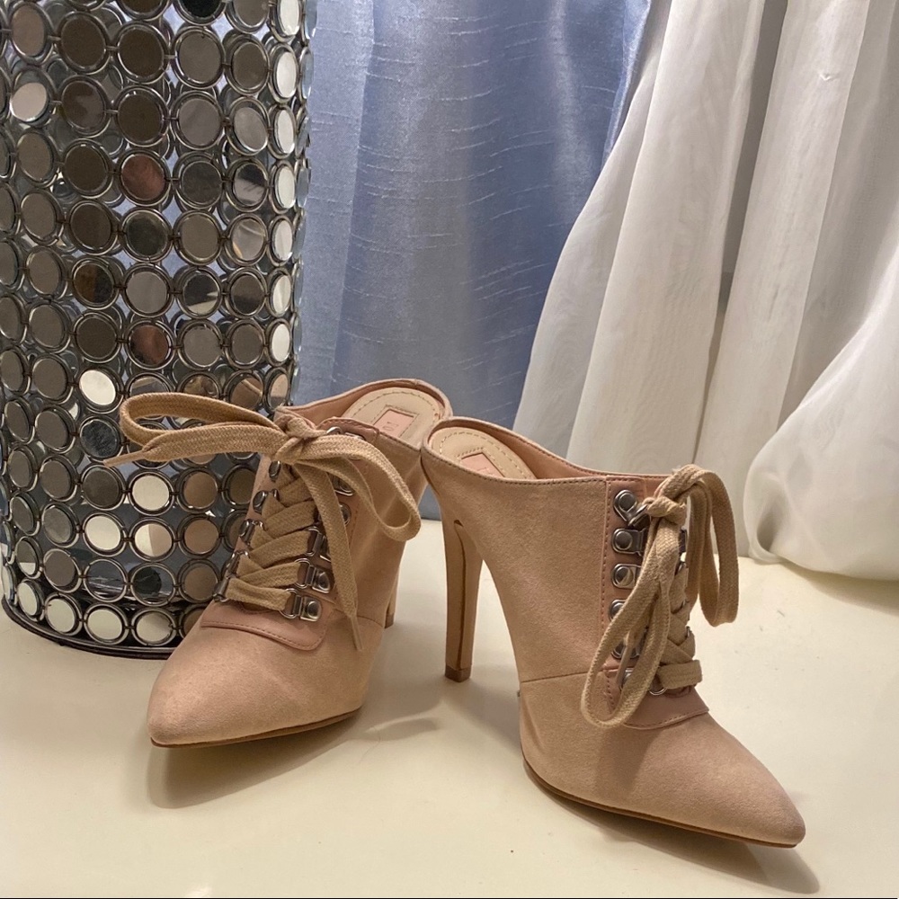 Blush pink heels 💕
